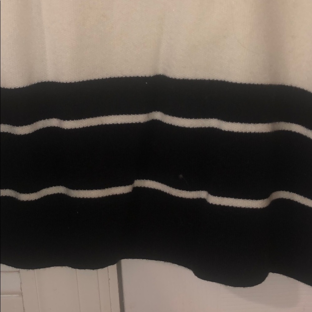 Sweater - Picture 2 of 4